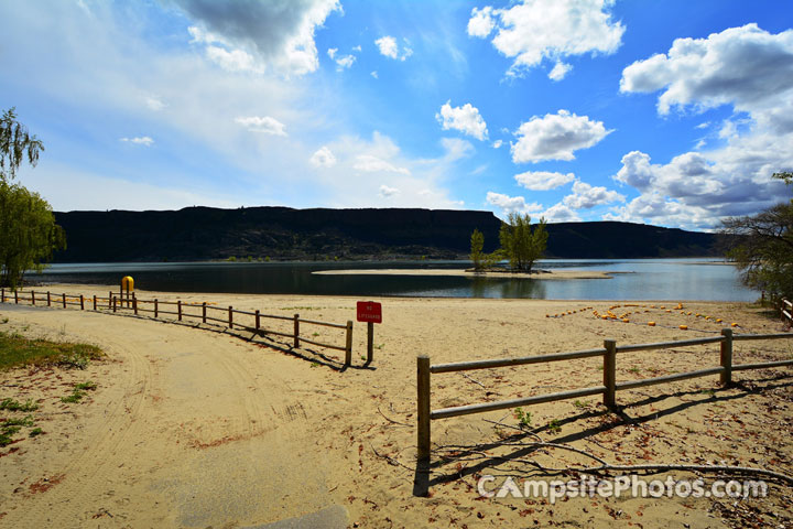 Steamboat Rock State Park Beach
