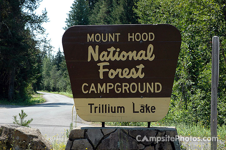Trillium Lake Sign