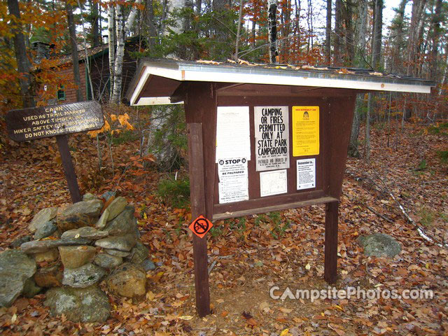 Monadnock State Park hiketrailsign
