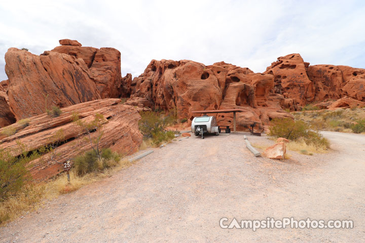 Valley of Fire Arch Rock 025