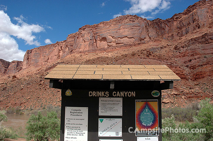 Drinks Canyon Sign