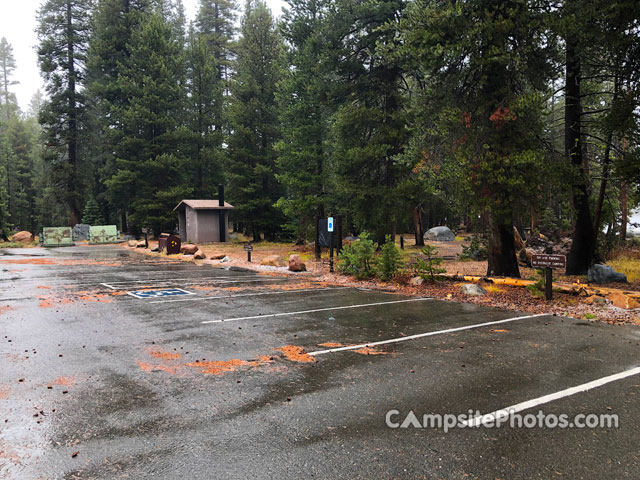 Wrights Lake Day Use Parking Area