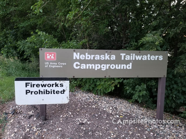 Nebraska Tailwaters - Sign