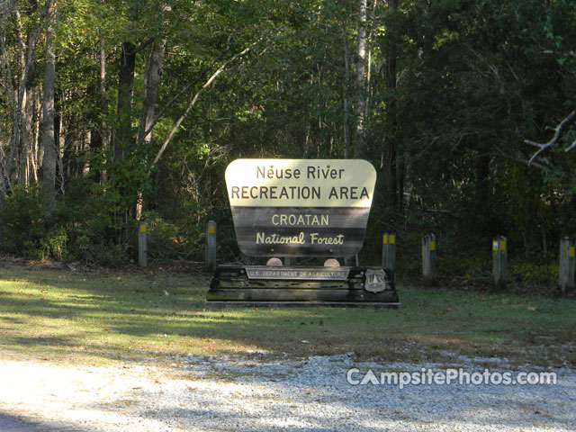 Neuse River Recreation Area Sign
