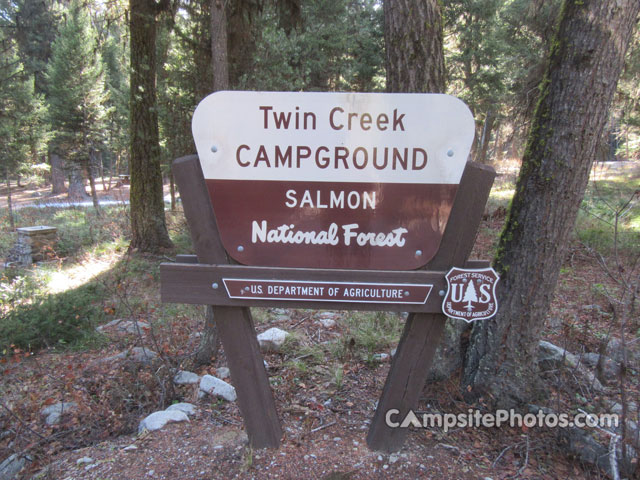 Twin Creek Campground Sign