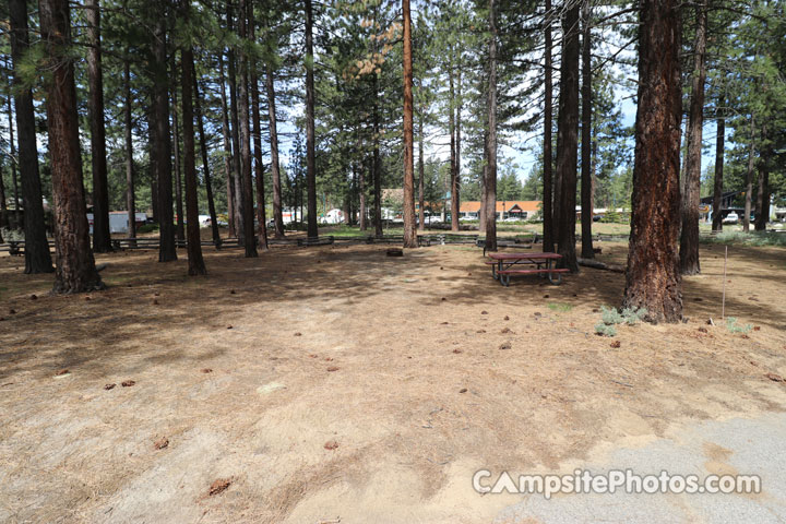 Campground By The Lake E016