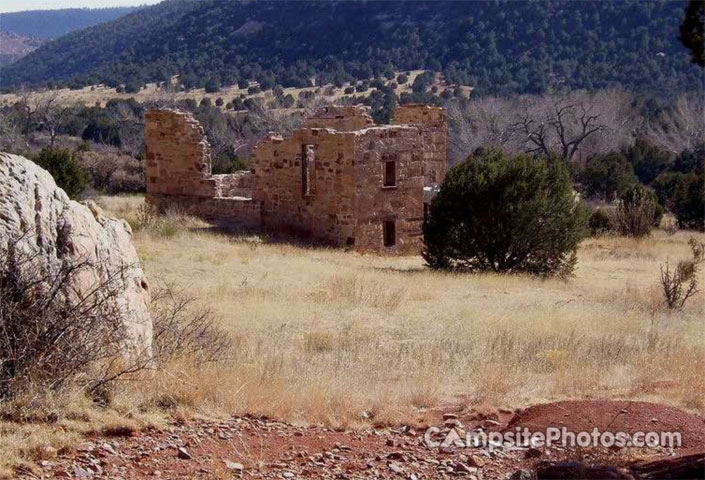 Mills Canyon Rim - Ruins