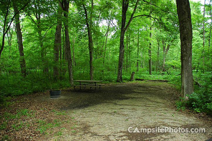 Forestville-Mystery Cave Main Campground 012