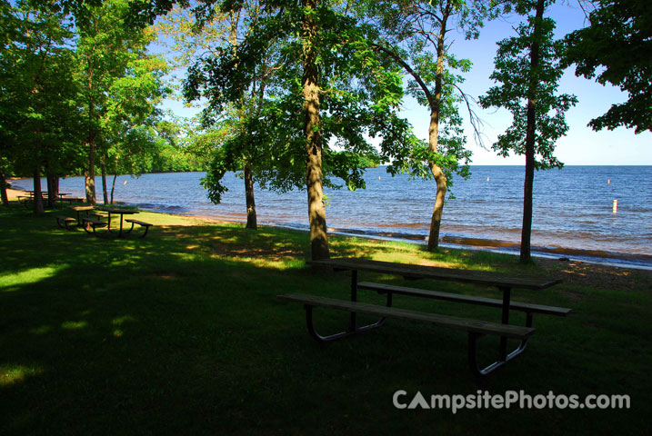 Father Hennepin State Park Picnic Area