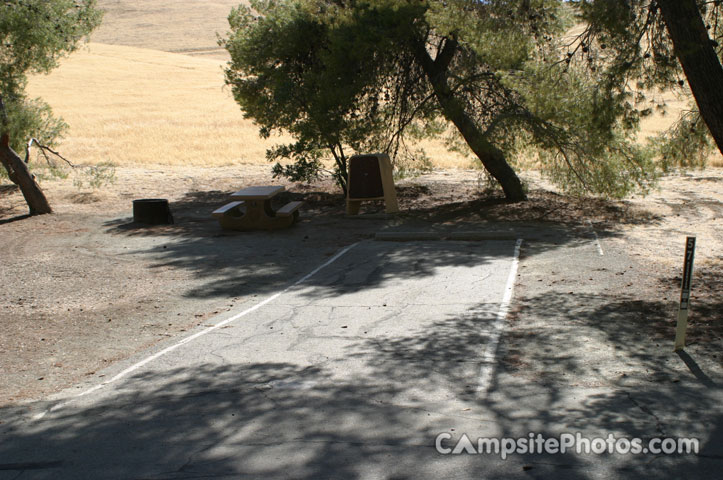 San Luis Reservoir Basalt Campground 057