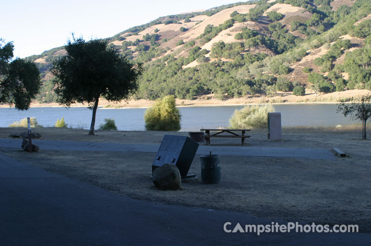 Coyote Lake Park Lakeview Campground 044