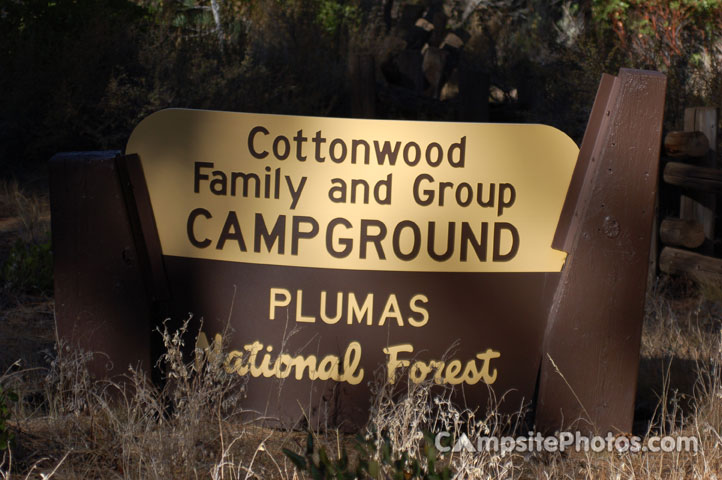 Cottonwood Springs Sign