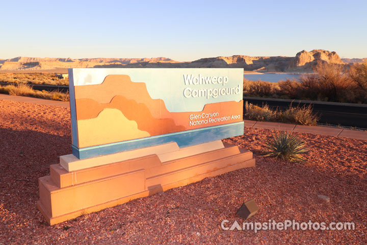 Wahweap Campground Sign